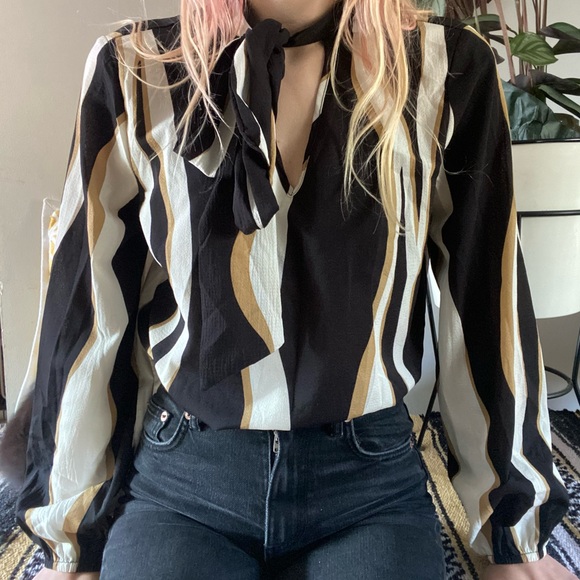 Tie Neck Blouse - Picture 2 of 3